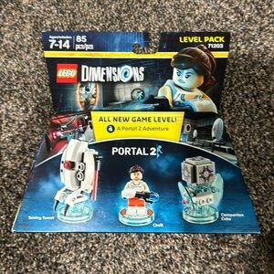 NIB Lego Dimensions 71203 Portal 2 Chell